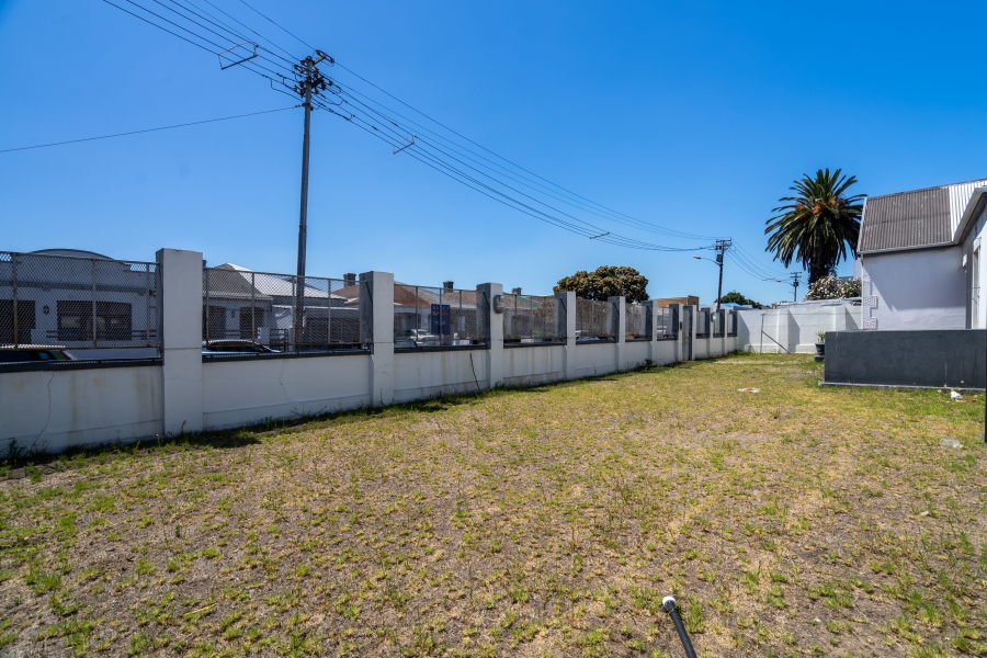 To Let 9 Bedroom Property for Rent in Maitland Western Cape